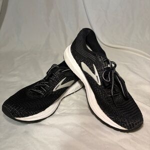 Brooks Womens Revel 3 1103141D012 Black Running Shoes Sneakers Size 6.5 Gym